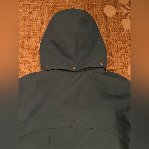 Obermeyer teen girl ski jacket (sz L, 14-16) - Picture 6 of 9